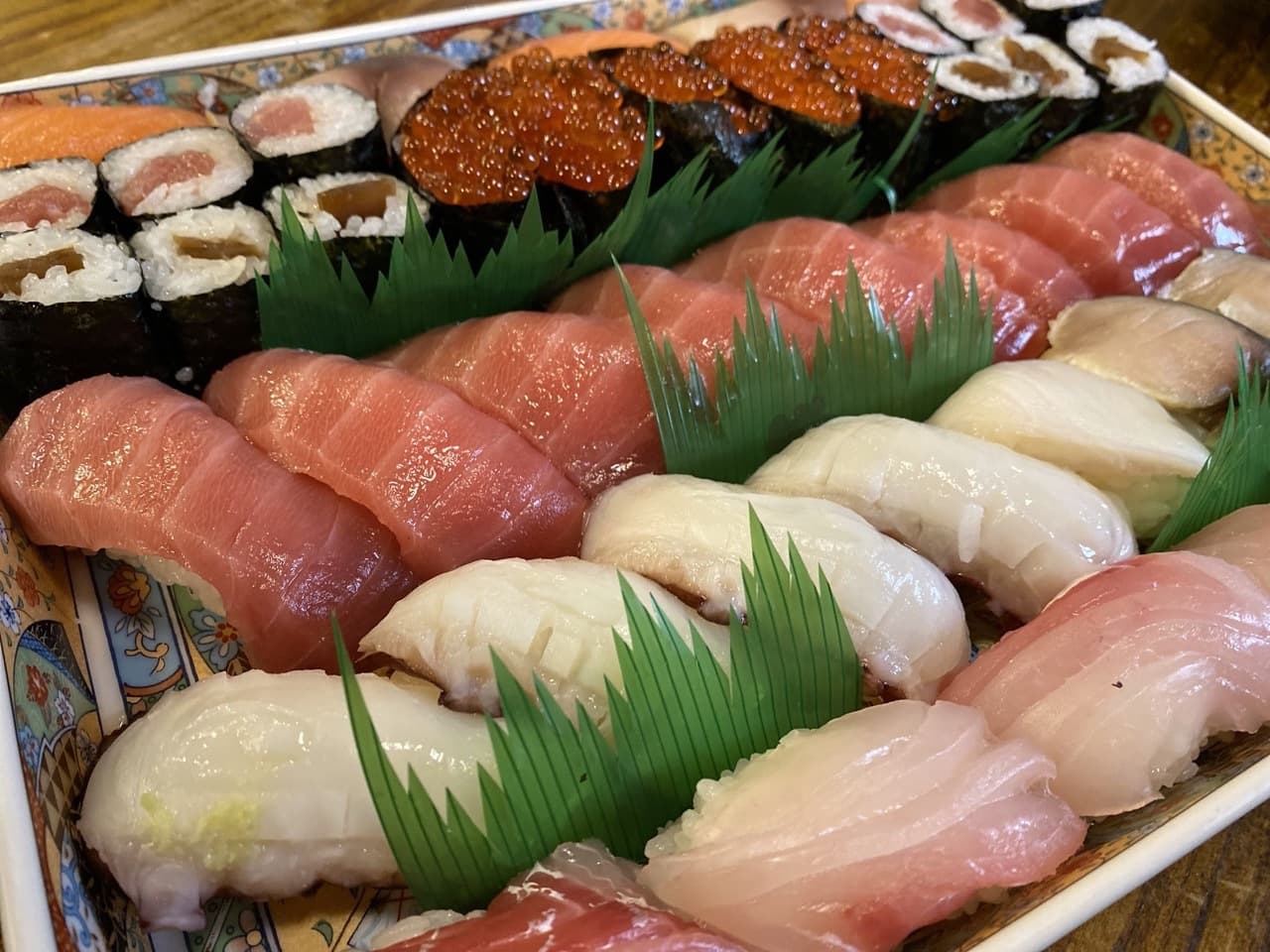 にぎり寿司｜和膳料理すし楓｜横浜市鶴見区鶴見中央｜東横INN横浜鶴見駅東口前